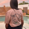 Camiseta JARANA Endless Summer de color salmón, 100 % algodón orgánico, con diseño veraniego y estilo casual.