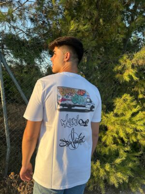 IMG_6335 Camiseta JARANA Grafitti 2.0 de algodón orgánico, colaboración con los grafiteros Paquillo Santa y Nauni, inspirada en el arte urbano de Almería.